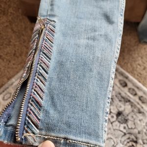 WHBM Embroidered skinny ankle jean